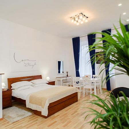 M&M Aparthotel Vip Суми Екстер'єр фото